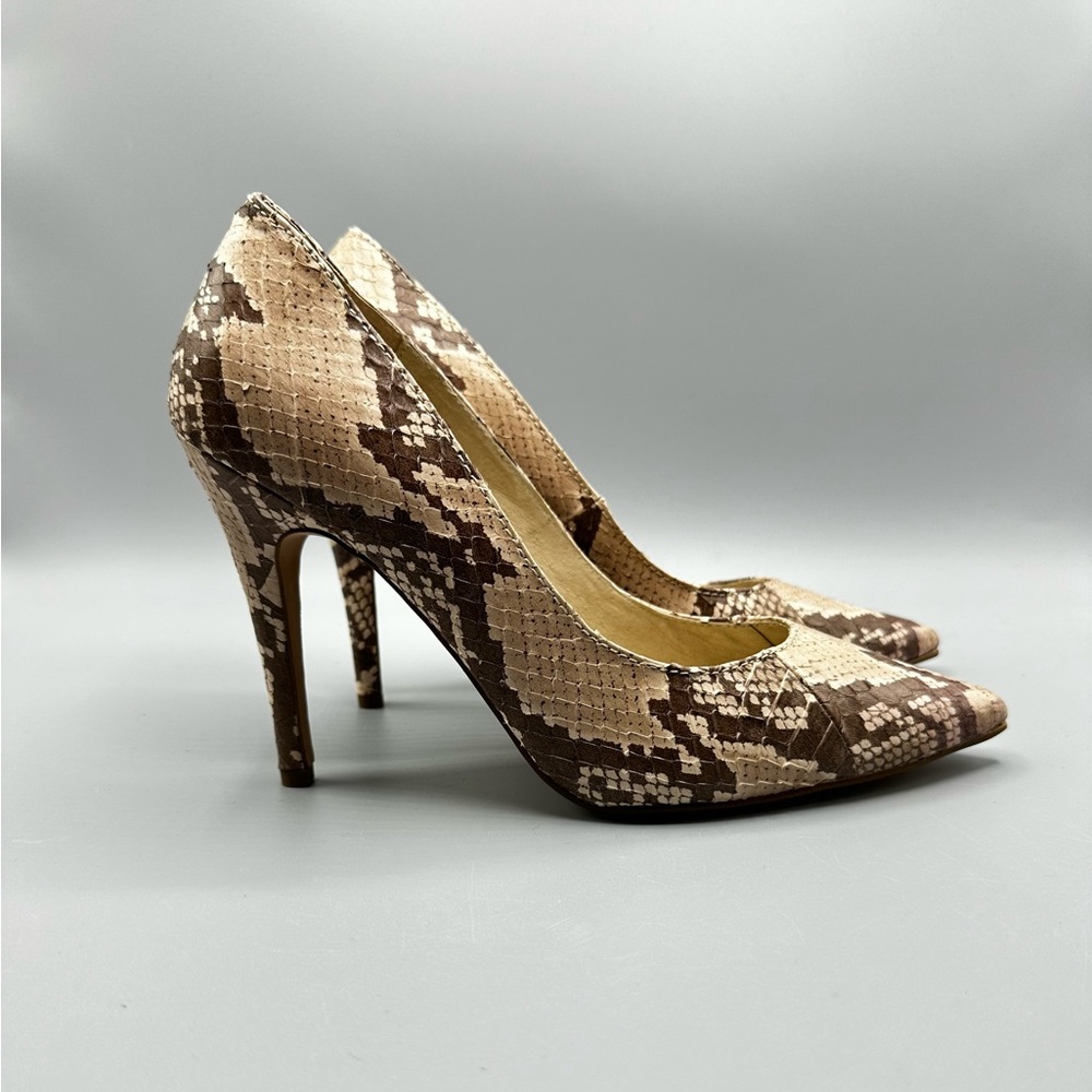 New Colin Stuart Size 8 Brown Snake print Pump Heels